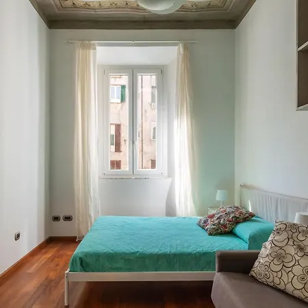 Guesthost - Vittorio Emanuele Elegant Appartement Rome