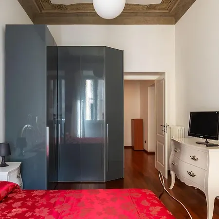 Guesthost - Vittorio Emanuele Elegant Appartement